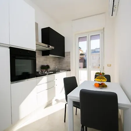 Viale Italia Boutique 3* 萨萨里