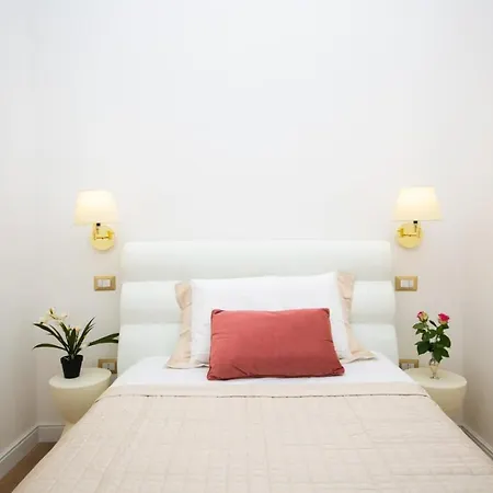 Viale Italia Boutique 萨萨里