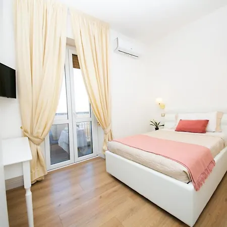 Couette-café Viale Italia Boutique